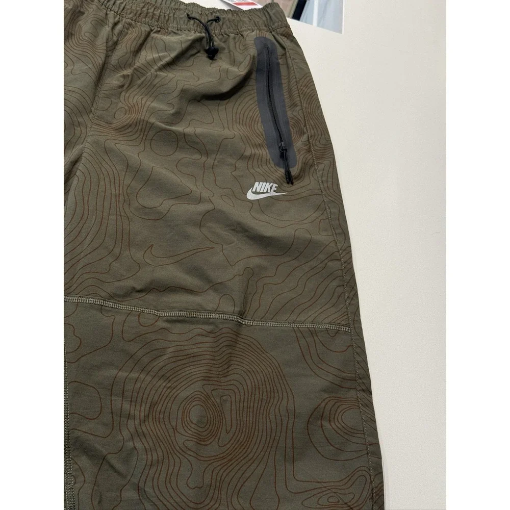Nike Tech Open-Hem Woven Pants L Olive Topographic Print Straight Leg IM7838-325
